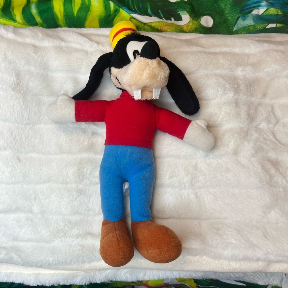 Vintage 80s 90s Disney Goofy Disneyland Walt Disney World Authentic Plush Doll